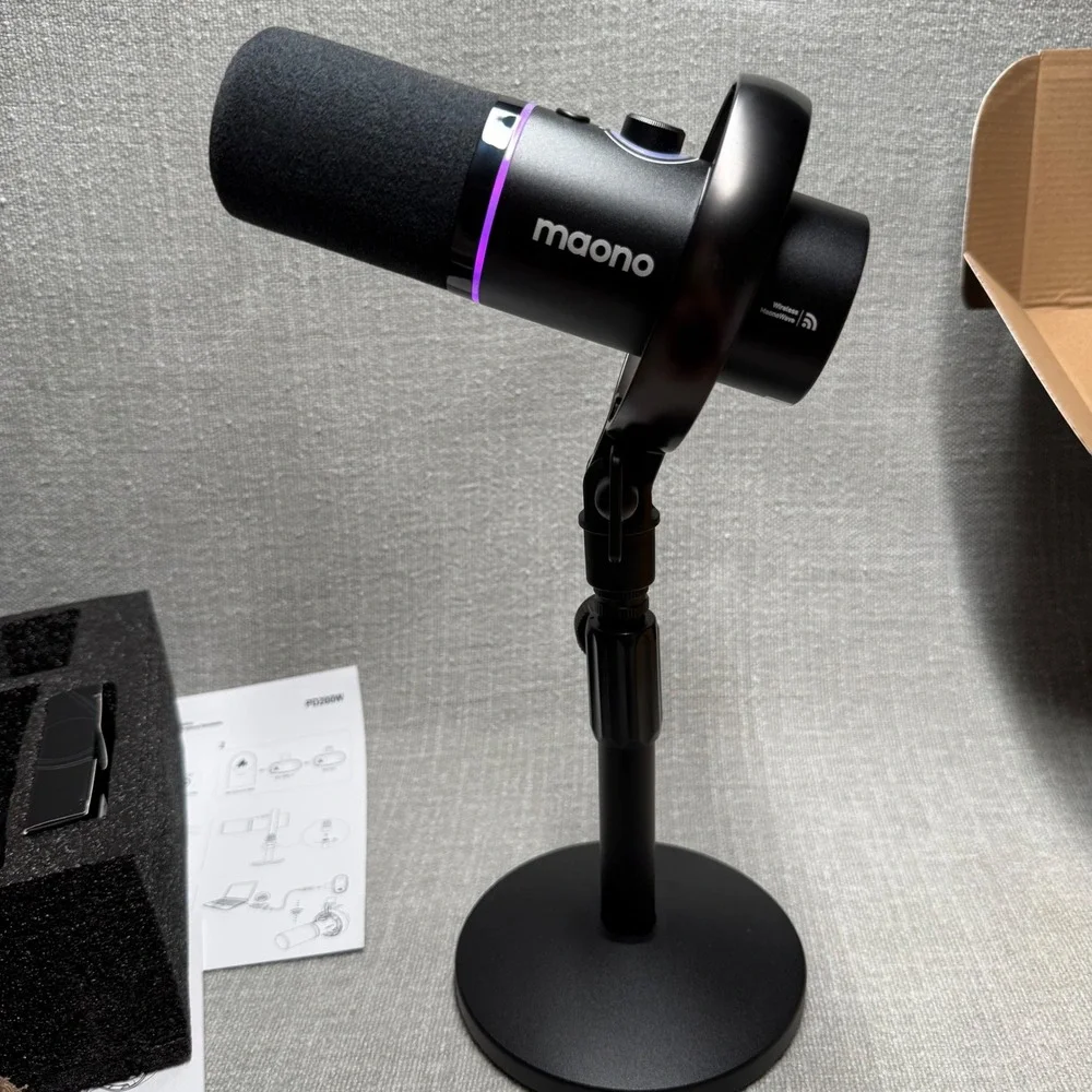 Maono PD200W Wireless Dynamic Microphone RGB USB-C Podcasting Streaming Gaming